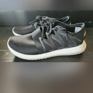 Adidas Tubular Sneakers
